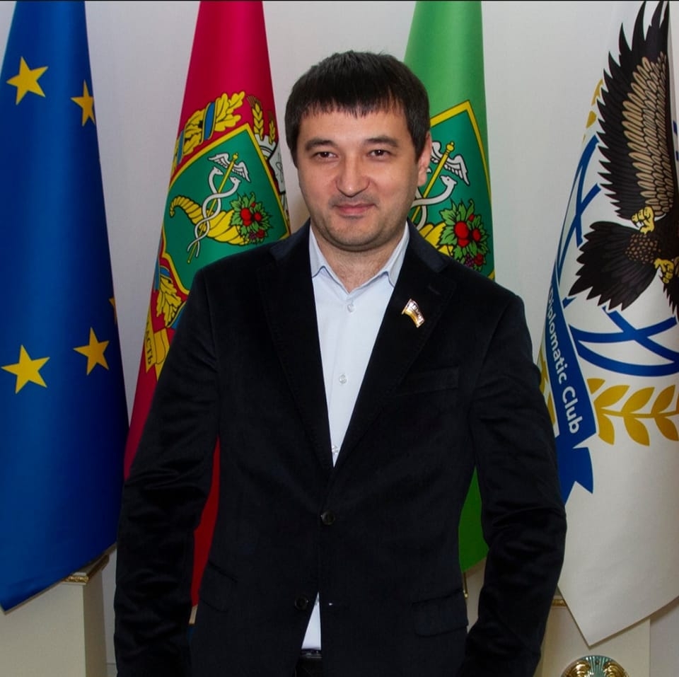 ПРЯДКО Максим Геннадійович