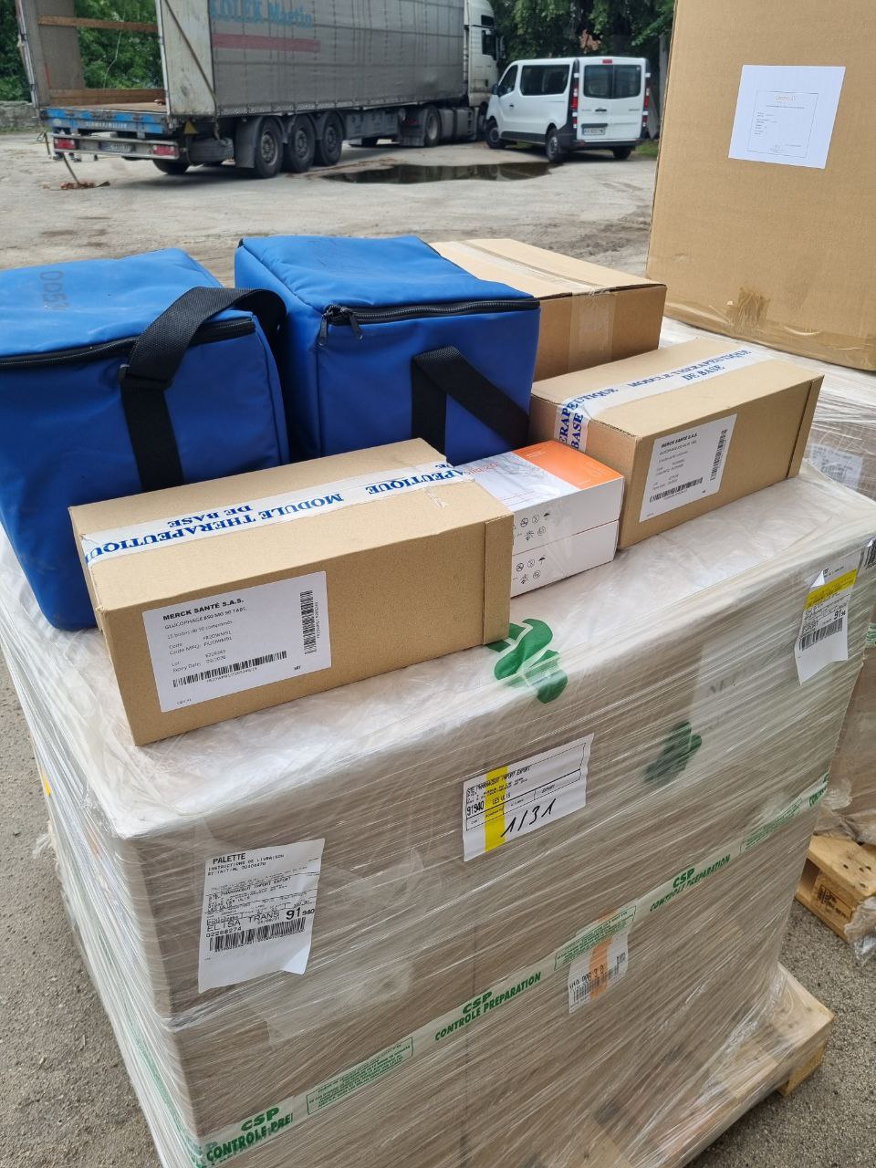 Обласні та районні заклади охорони здоров’я Харківщина отримали гуманітарний вантаж від французьких партнерів