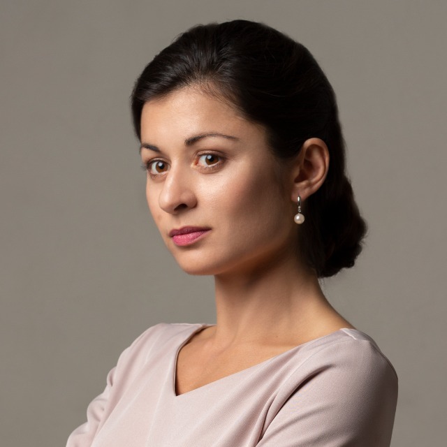 ЛІ Анна Романівна