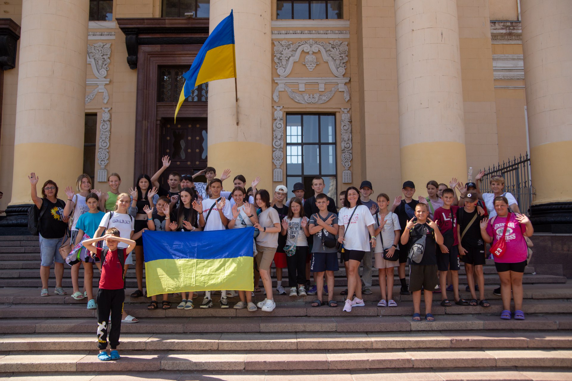 Діти з громад Харківщини повернулися з літніх канікул на Закарпатті