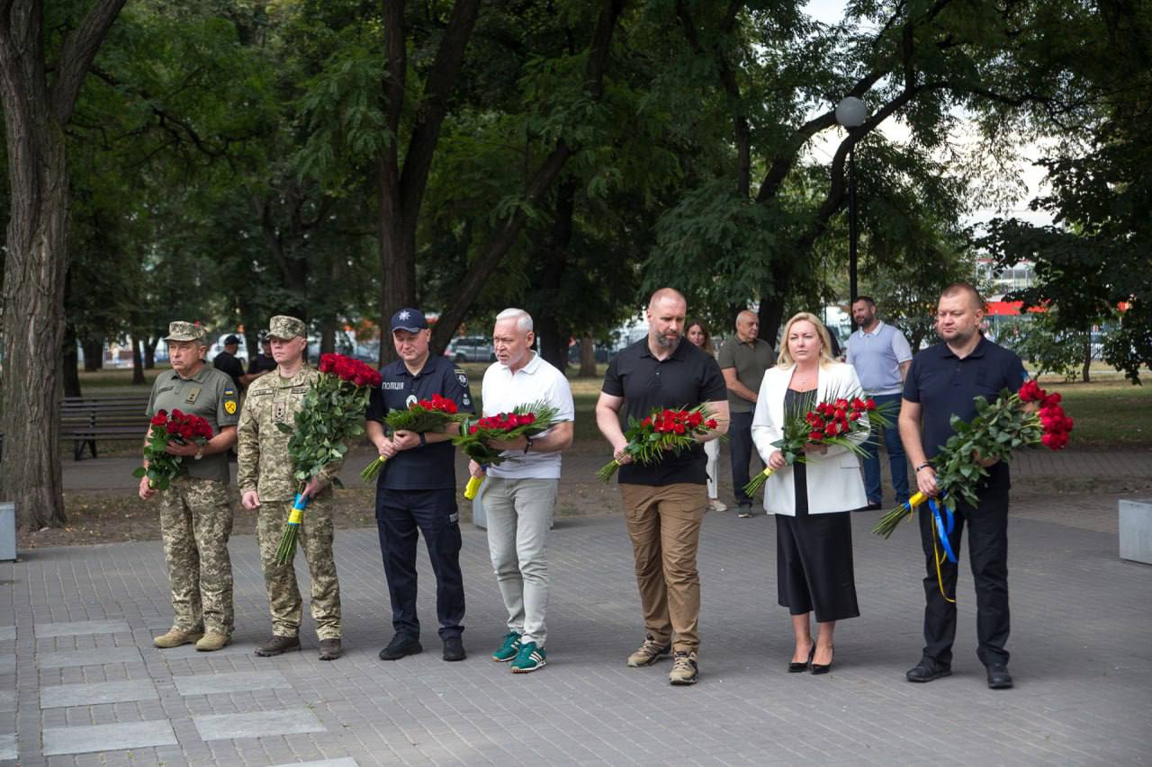 До Дня Незалежності України вшанували пам’ять полеглих Захисників і Захисниць