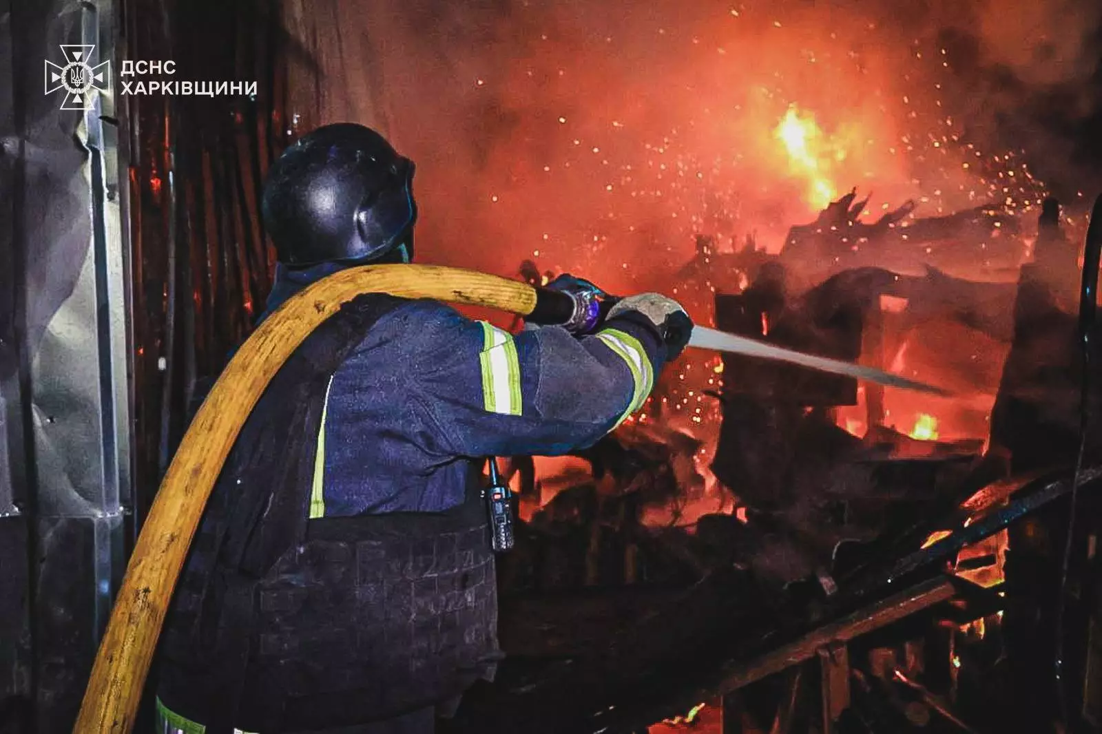 Ворог знову завдав масованого удару БпПЛА по місту Харкову, сталися пожежі, є загиблі та постраждалі