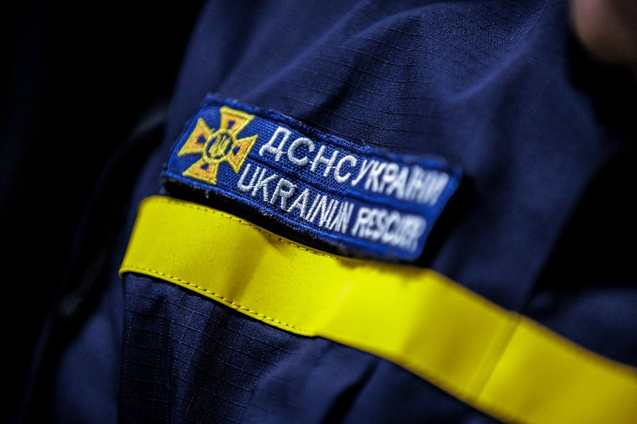 Рятівники ДСНС отримали відзнаки обласної ради