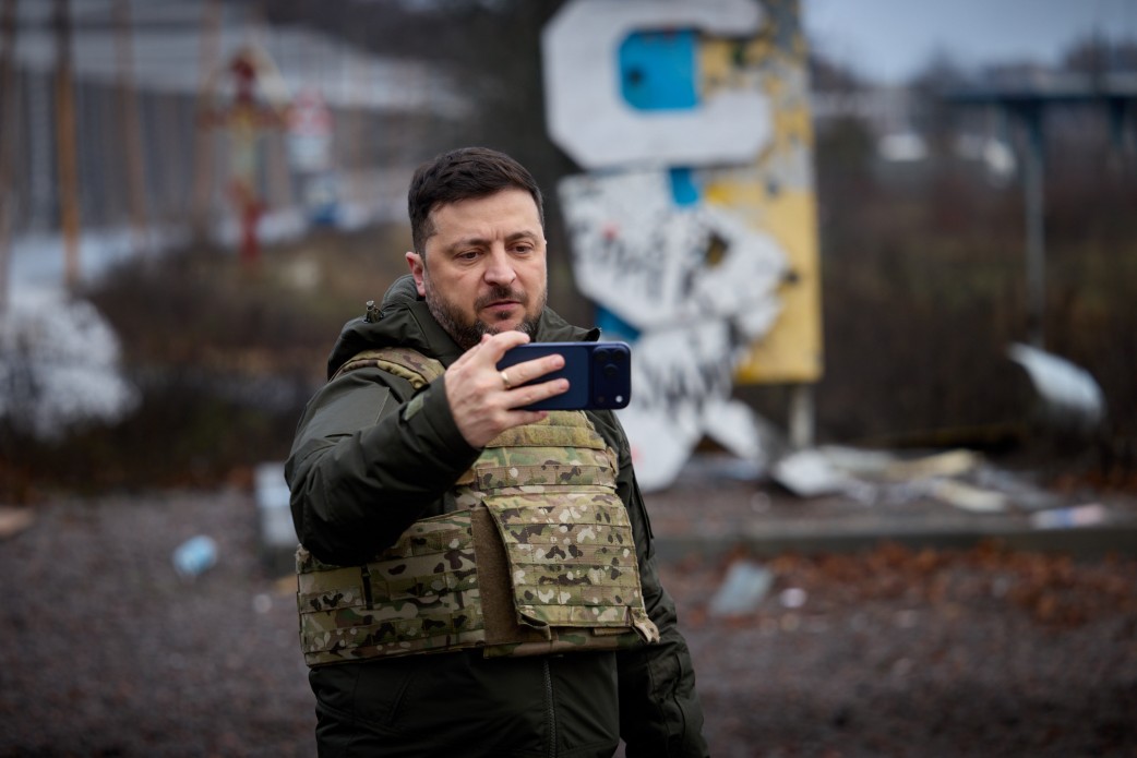 Сьогодні надзвичайно важливо досягати результатів на фронті, щоб Україна могла досягати результатів у дипломатії – звернення Президента