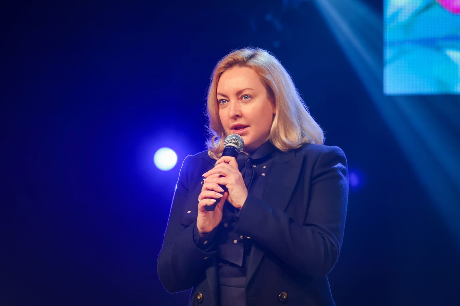 Тетяна Єгорова-Луценко вручила відзнаки обласної ради жінкам Харківщини
