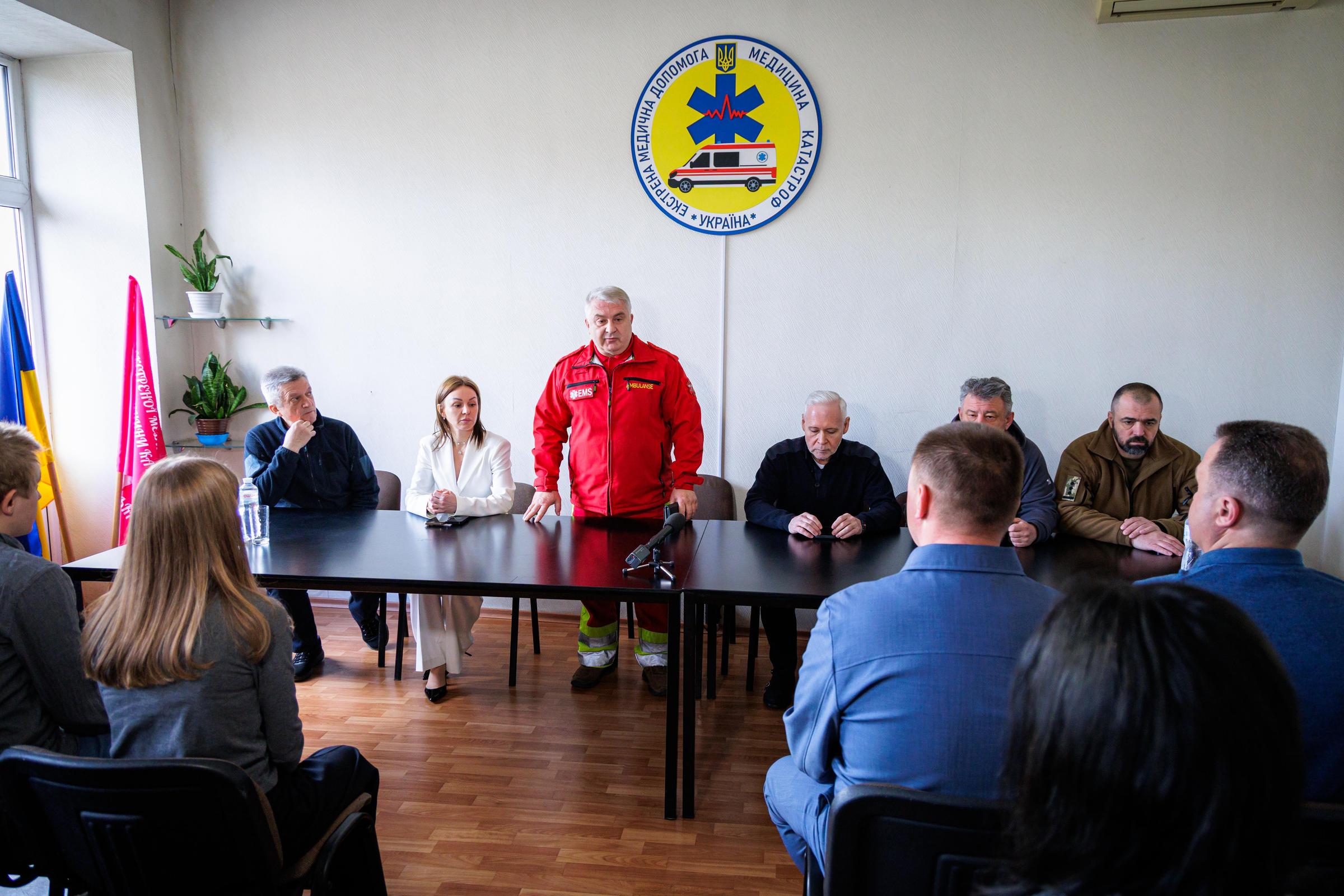Співробітники екстреної медичної допомоги Харківщини відзначили обласними нагородами з нагоди 116-ї річниці служби